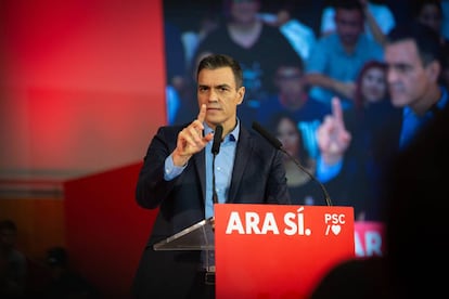 El presidente del Gobierno en funciones Pedro Sánchez interviene en un acto político en Viladecans (Barcelona) este miércoles.