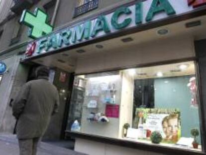 Una farmacia situada en la madrileña calle de Ríos Rosas. EFE/Archivo