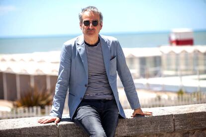 El realizador francés en la Rambla de Mar del Plata.