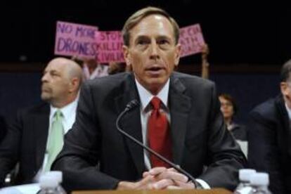 En la imagen, el general retirado David Petraeus, quien en noviembre de 2012 renunció a la jefatura de la Agencia Central de Inteligencia de Estados Unidos. EFE/Archivo