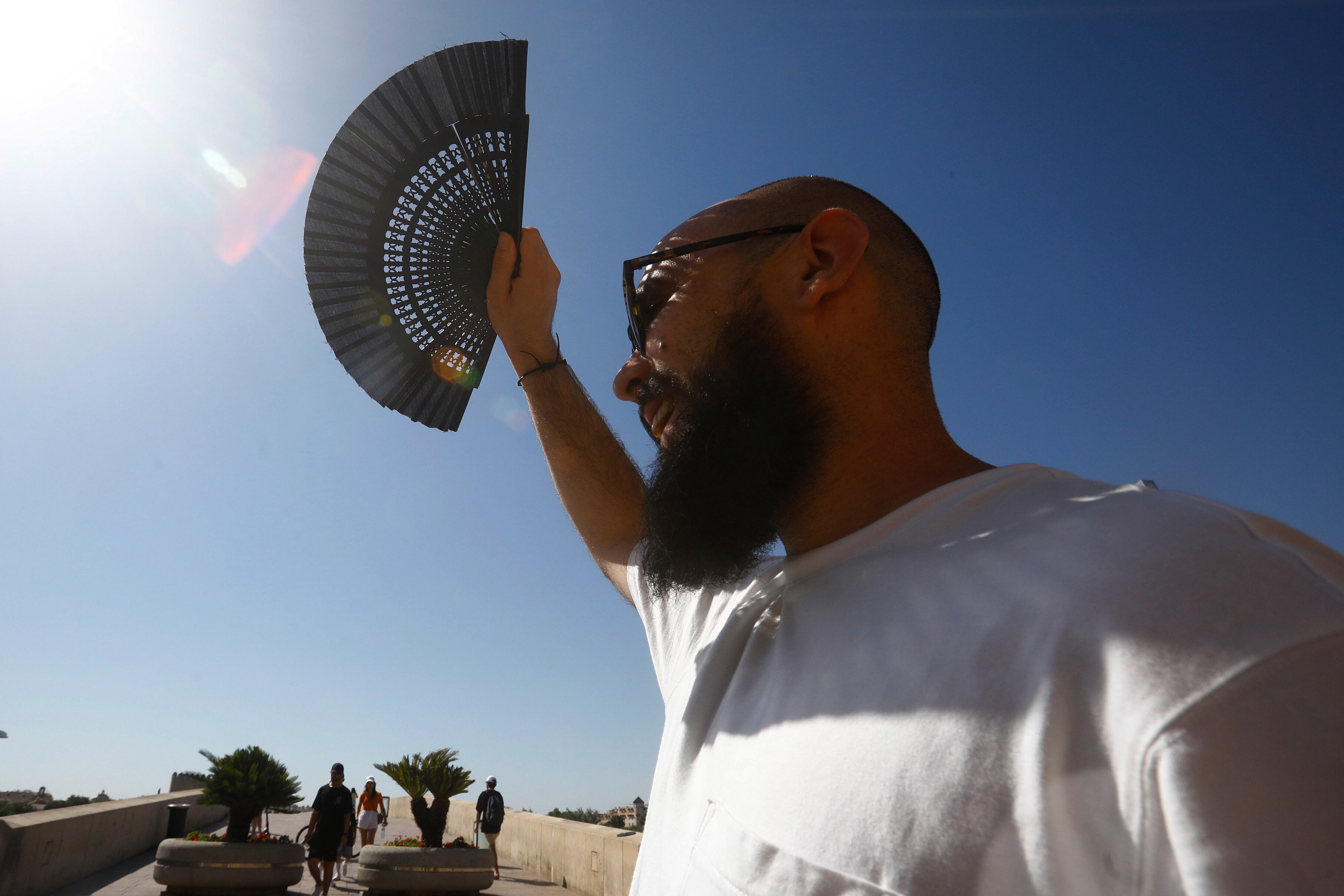 La segunda ola de calor del verano se amplifica y llega a su pico con 44° en los valles del Guadalquivir y del Guadiana 