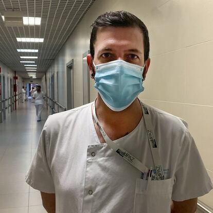 <b>Jorge López. celador del Hospital La Paz, Madrid.</b> <p>"Nos encargamos de gestionar la plantilla de celadores para que todos los servicios y todos los pacientes puedan ser atendidos y tratados a la mayor brevedad", explica.