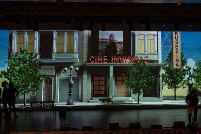 Escenario del Auditorio de Azkuna Zentroa, lugar de la gala de clausura de la 13ª edición del Festival de Cine Invisible.