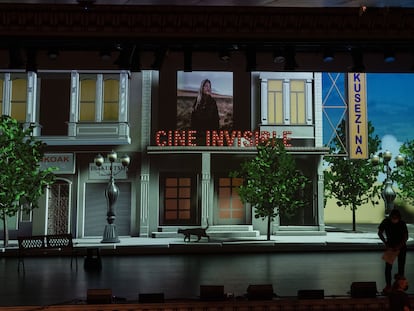 Escenario del Auditorio de Azkuna Zentroa, lugar de la gala de clausura de la 13ª edición del Festival de Cine Invisible.