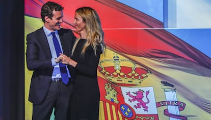 Pablo Casado i Cayetana Álvarez de Toledo, en un acte a Barcelona.