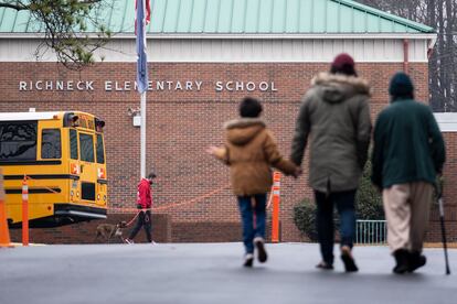 Students return to Richneck Elementary on Jan. 30, 2023, in Newport News, Va