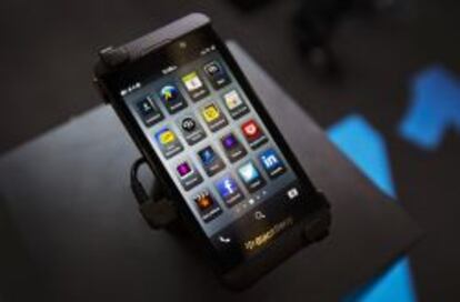 Blackberry ha lanzado nuevos smartphones con el sistema operativo Blackberry 10 para competir con Apple y Samsung.