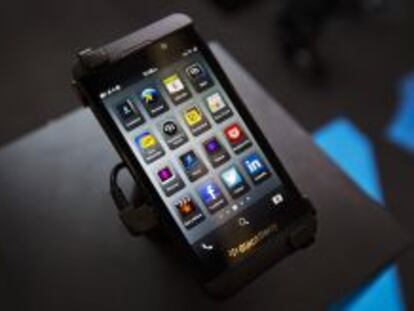 Blackberry ha lanzado nuevos smartphones con el sistema operativo Blackberry 10 para competir con Apple y Samsung.