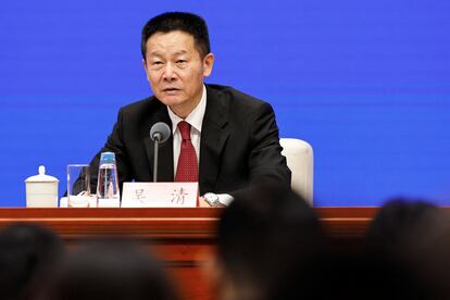 El presidente de la Comisión Reguladora de Valores de China (CSRC), Wu Qing, habla durante una rueda de prensa en Pekín, China.