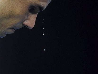 Nadal, durante el partido contra Zverev, ayer en Melbourne.