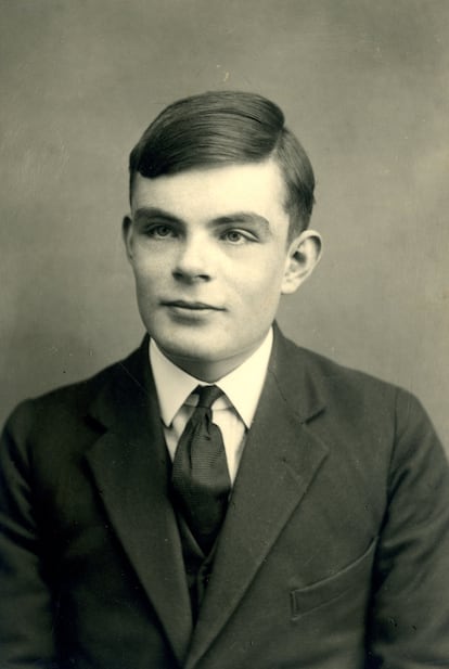 Alan Turing, en 1928 en una foto difundida por Sherborne School.