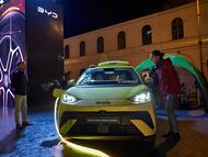 El stand de BYD en el Salón del Automóvil de Múnich 2025. En la imagen, un BYD Dolphin Surf eléctrico.