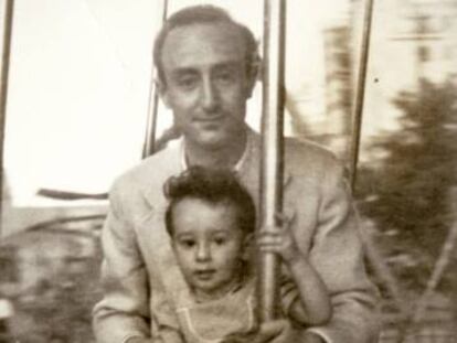 Leopoldo de Luis con su hijo, Jorge Urrutia, en 1947.