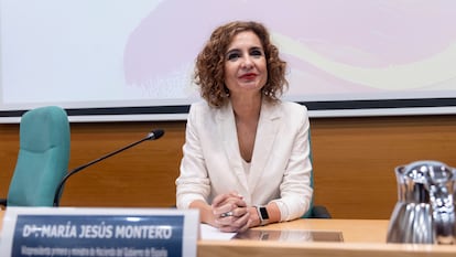 La vicepresidenta primera del Gobierno y ministra de Hacienda, María Jesús Montero, en julio en la Universidad de Málaga.