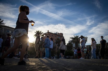 Una novetat rellevant en les restriccions per la pandèmia a Catalunya és que a partir del matí els bars i restaurants podran obrir des de les 7:30 a 23 hores de forma ininterrompuda.