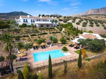 El entorno y el hotel La Posada del Torcal, en la provincia de Málaga. 