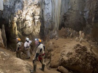 La sala de la Lanza, parte de las galer&iacute;as Nuevas de la Cueva de Nerja.