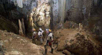 La sala de la Lanza, parte de las galer&iacute;as Nuevas de la Cueva de Nerja.