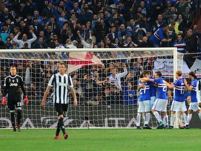 Los jugadores de la Sampdoria celebran un gol a la Juventus.