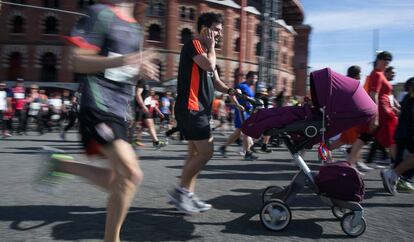 Participantes en una carrera popular en Barcelona.