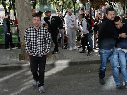 Dos de los acusados, a la entrada de los Juzgados de M&oacute;stoles.