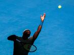 Melbourne (Australia), 10/02/2021.- Frances Tiafoe of USA in action against Novak Djokovic of Serbia in the second round of the Australian Open Grand Slam tennis tournament in Melbourne, Australia, 10 February 2021. (Tenis, Abierto, Francia, Estados Unidos) EFE/EPA/JASON O'BRIEN