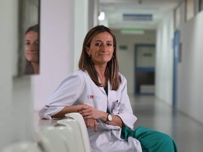 Virginia Meca, neurólga del Hospital La Princesa, que junto a un gran equipo de especialistas ha desarrollado un sistema de rehabilitación por medio de gafas de imagen virtual.