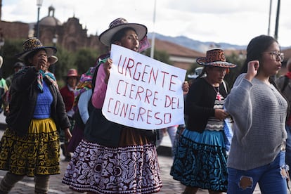 Andean people from Chumbivilcas take part in a protest against the government of Peruvian President Dina Boluarte in Cusco, Peru on January 16, 2023. - At least 42 people have died in five weeks of clashes between protesters and security forces, according to Peru's human rights ombudsman. (Photo by Ivan Flores / AFP)