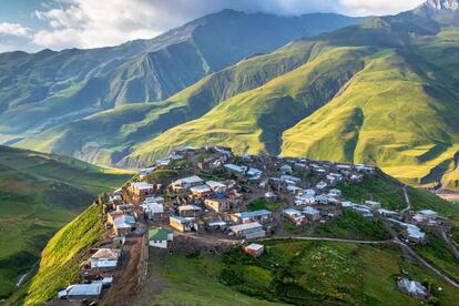 Amanecer en la localidad de Xinaliq, a 2.335 metros de altura en las montañas caucásicas de Azerbaiyán.