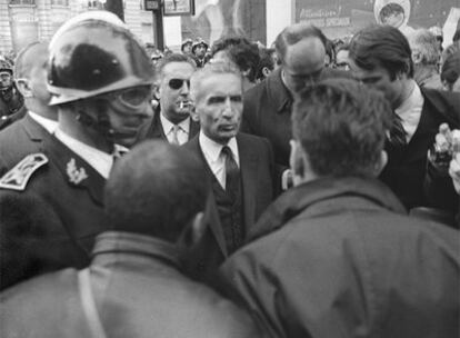 Maurice Grimaud, en mayo de 1968 en el Barrio Latino de París, escenario de las primeras protestas.