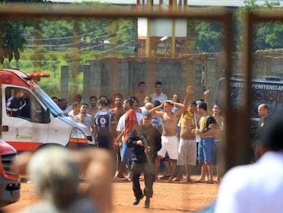 Detentos do Complexo Prisional de Aparecida de Goi&acirc;nia.