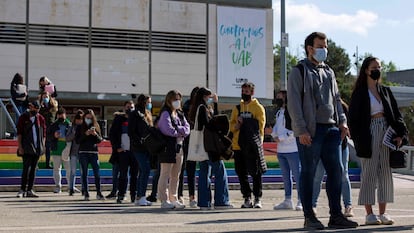 Cribado masivo de detección del covid en la Universidad Autónoma de Barcelona este jueves.