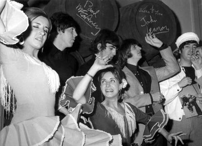 The Beatles en un " tablao en Madrid en su visita por España en julio de 1965.