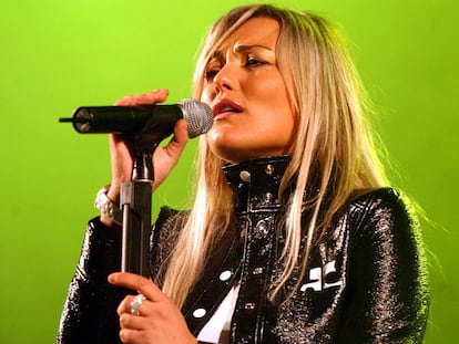 Amaia Montero con chaqueta courrèges