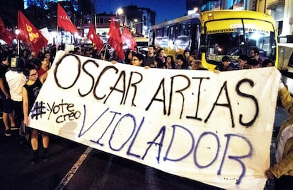 Protestas en San José contra el expresidente Óscar Arias. 