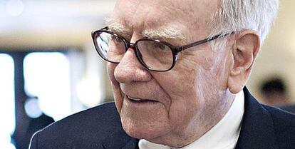 Warren Buffett ocupa el tercer puesto con una fortuna de 44.000 millones