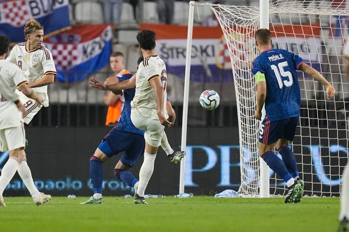 Spain come from behind to beat Croatia 2-1 with Mikel Merino double, seal Nations League quarter-final spot