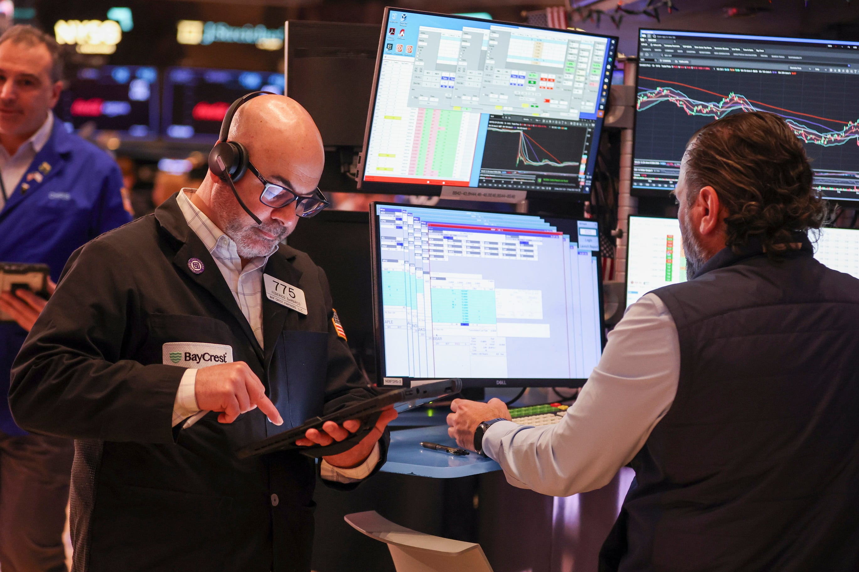 La confianza económica de los gestores se hunde aunque mantienen alta su apuesta por la Bolsa