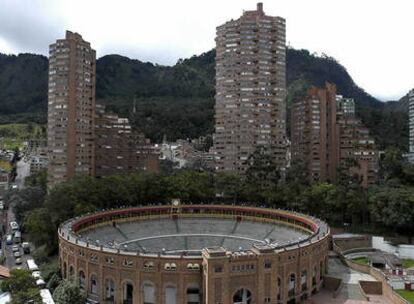 Las Torres del Parque y la plaza de toros de Bogotá, Colombia