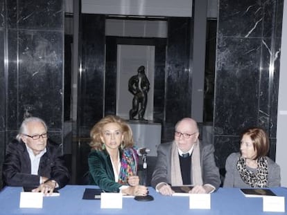 La concejala Mayr&eacute;n Beneyto, en el centro junto a Ferran Montesa y Mar&iacute;a &Auml;ngeles Rosell&oacute; a su izquierda.