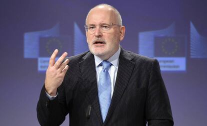 El vicepresidente de la Comisión, Frans Timmermans, durante la presentación del informe.