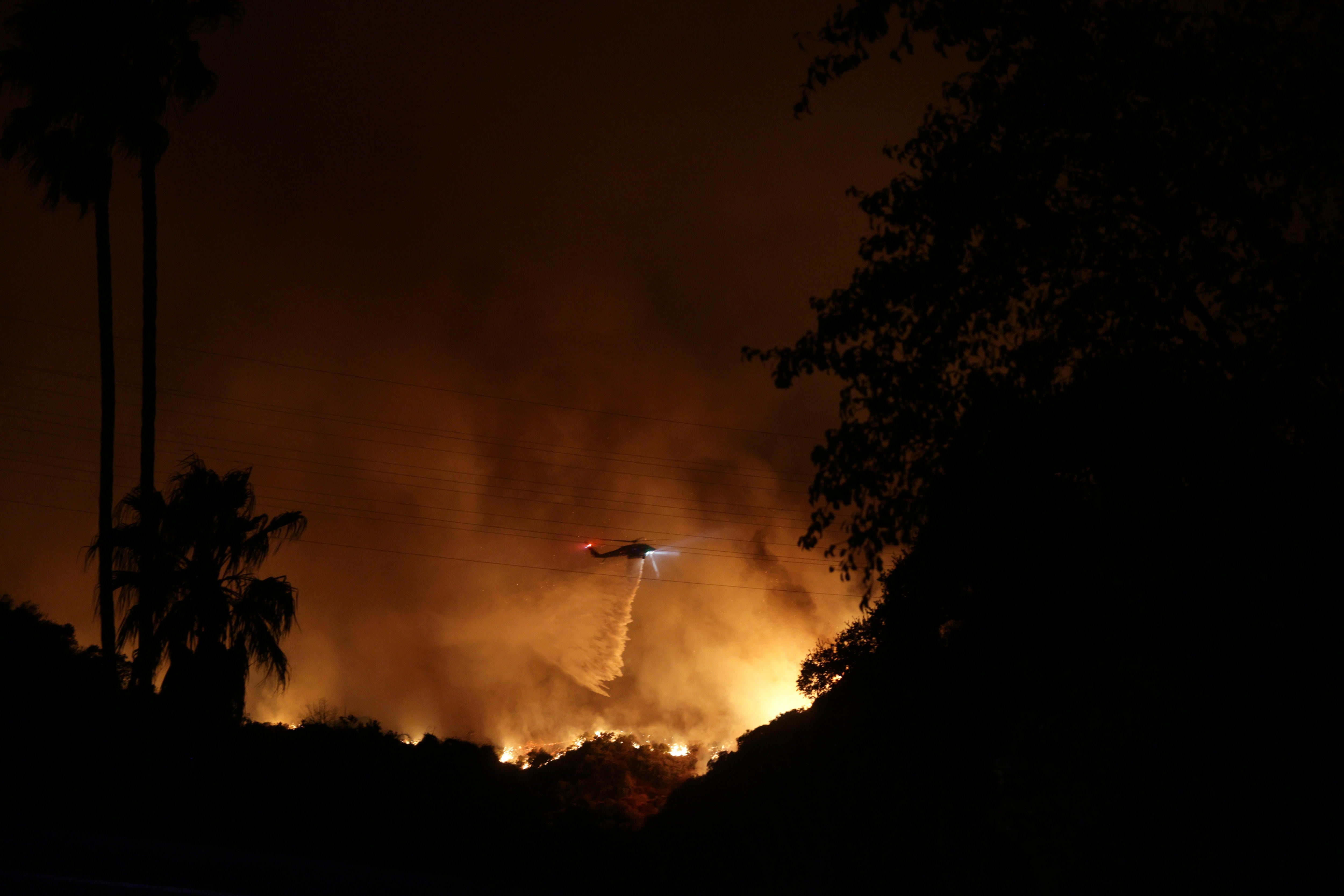 Incendios en California, en vivo | Los dos principales focos se controlan en un 11 y 15% durante la noche