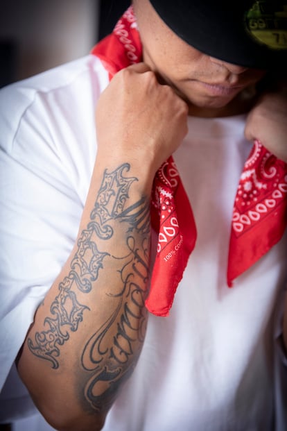 Algunos de los tatuajes de Sumay Cachimuel, cantante de la agrupación de rap Los Nin.