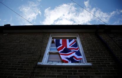 La bandera británica, en una ventana de Londres, el pasado viernes 24 de junio.