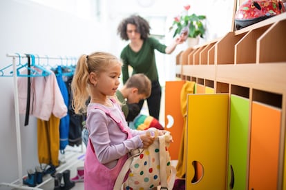 La escuela infantil propicia la autonomía de los más pequeños. 