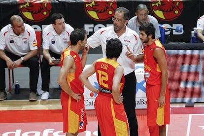 Coach Juan Antonio Orenga with players Rudy Fern&aacute;ndez, Sergio Llull and Ricky Rubio. 
 
 
 
 
 
 
  
 
 
 
 
  
 