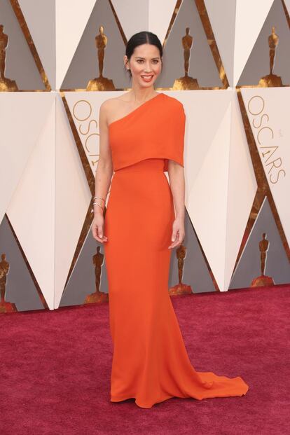 Olivia Munn, sencilla y perfecta con un vestido de Stella McCartney.