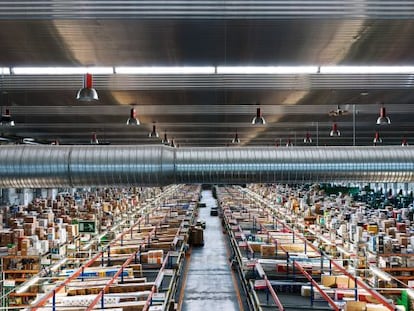 Centro de distribuci&oacute;n de El Corte Ingl&eacute;s en Coslada (Madrid).