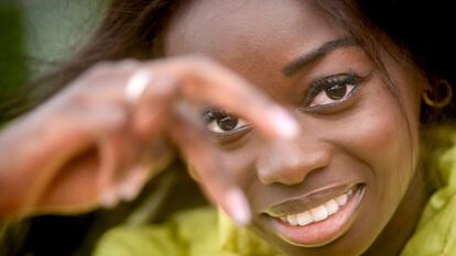 Fátima Diame, bronce en salto de longitud de los Mundiales de atletismo de Glasgow, retratada en el estadio de Guadalajara.