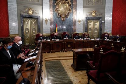 Gonzalo Boye, abogado del presidente de la Generalitat, Quim Torra,  interviene durante la vista que se celebra para revisar la condena.